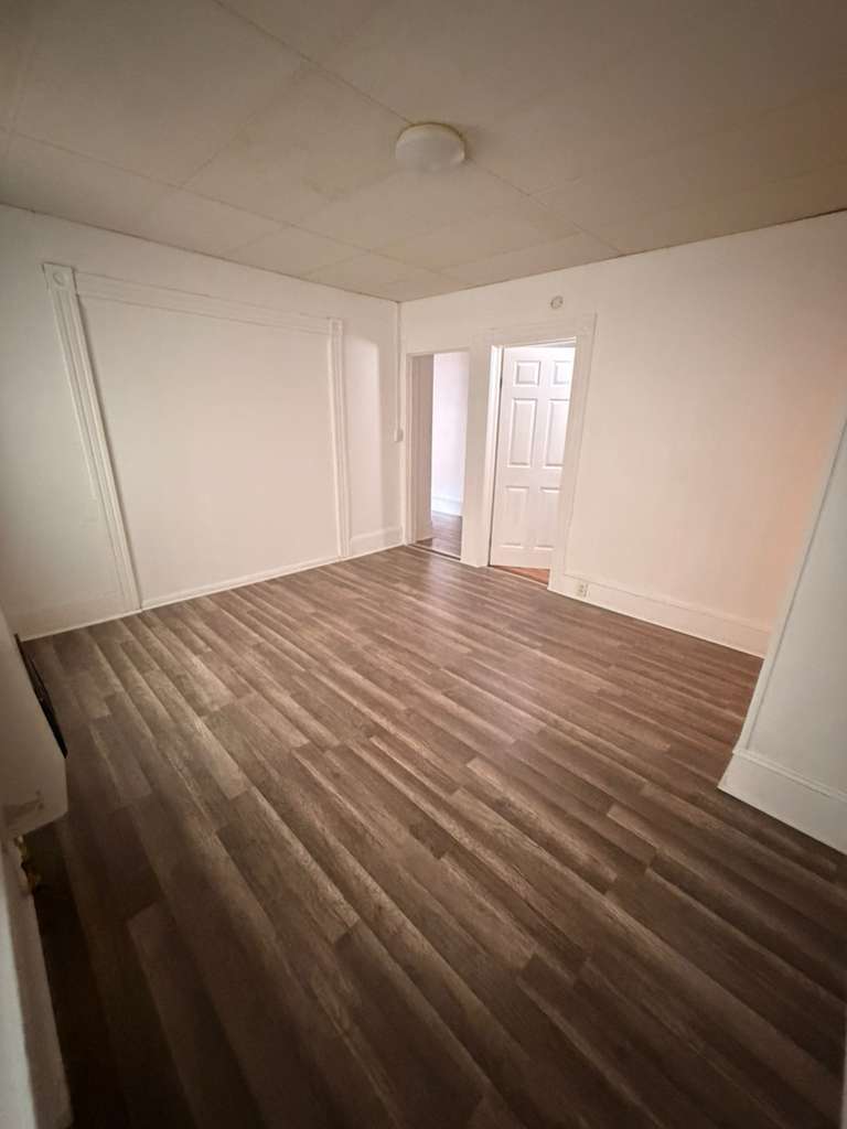Building Photo - 506 3rd St