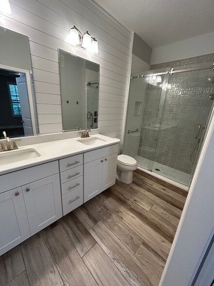 Building Photo - 586 Brantley Terrace Way