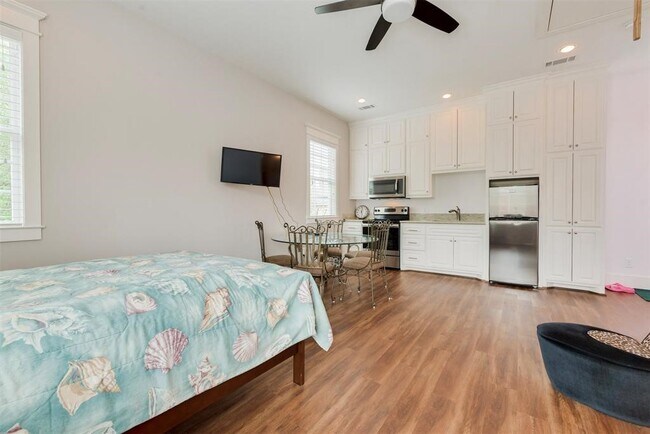 Building Photo - 14103 Heatherhill Pl