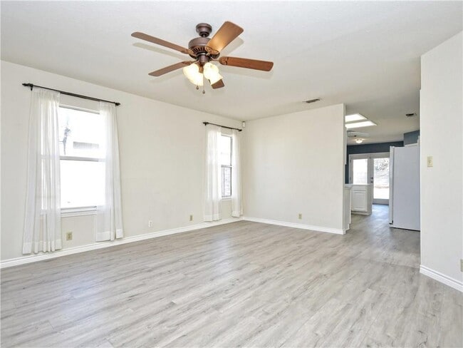 Building Photo - 5409 Grover Ave