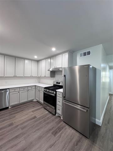 Building Photo - 2553 Wicker Ave