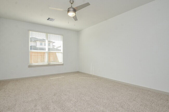 Building Photo - 29203 Pikes Peak Dr