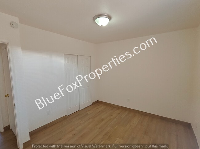 Building Photo - 2427 N Fair Oaks Ave