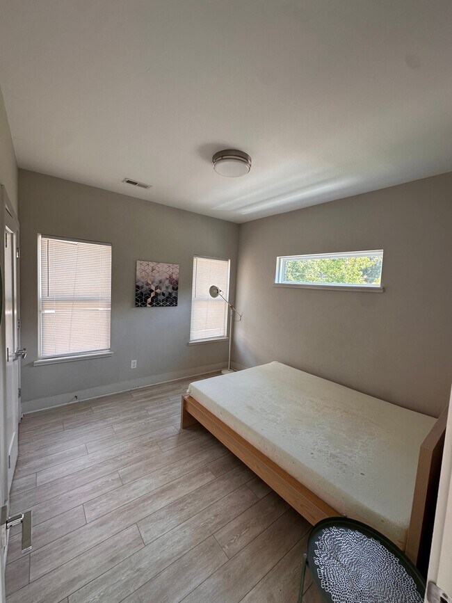 Building Photo - 4131 Merlane Dr