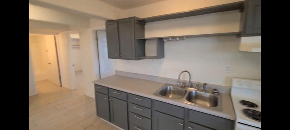 Building Photo - 3250 N 2300 E