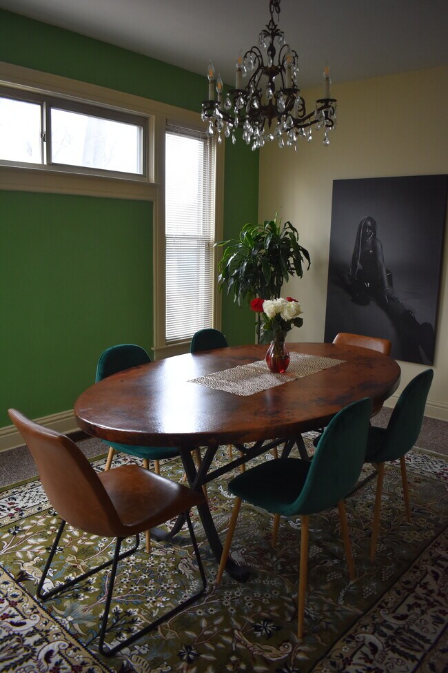 dining room - 408 W Elm St