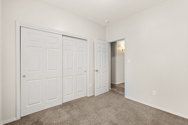 Building Photo - 8416 Magenta Rd NW