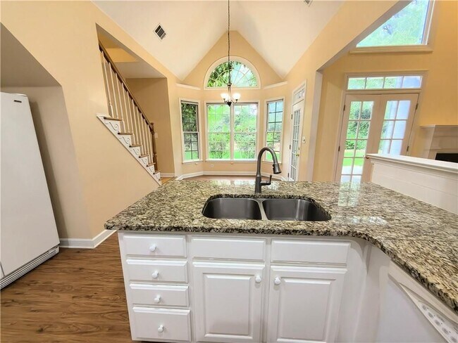 Building Photo - 4009 Treemont Ln