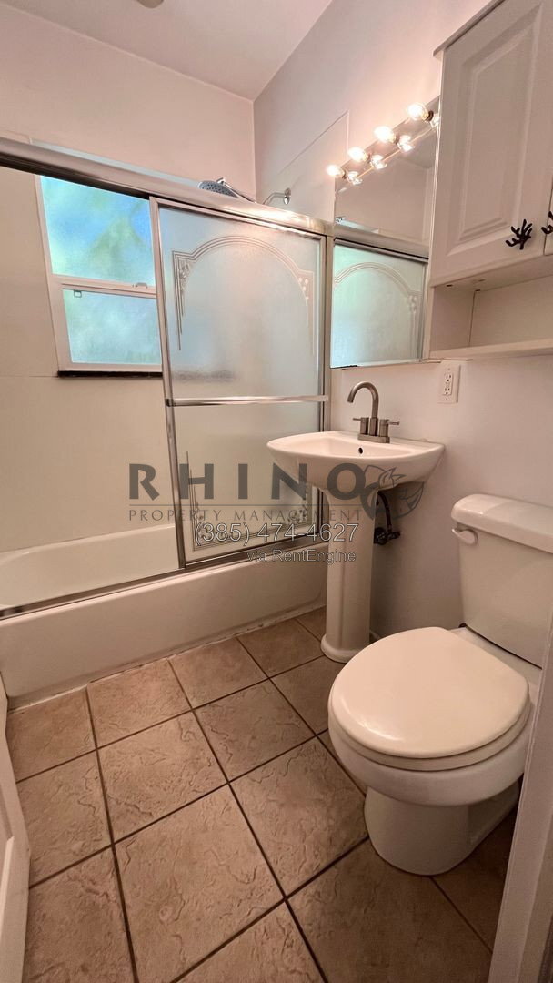 Building Photo - 943 W Briarcliff Ave