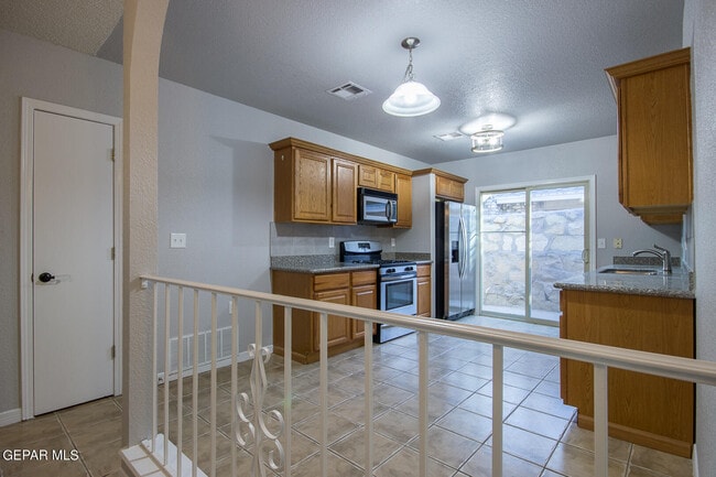 Building Photo - 3311 Catherine Ann Dr