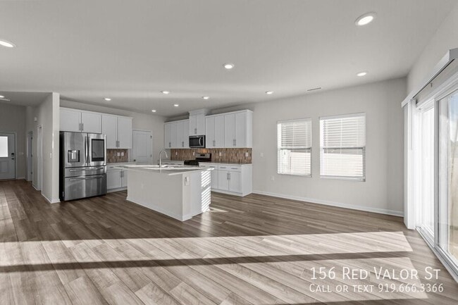 Building Photo - 156 Red Valor St