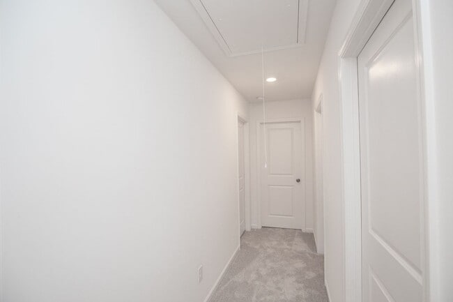 Building Photo - 101 Goshawk St