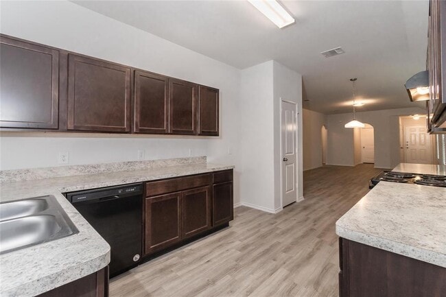 Building Photo - 7618 Merrylands Dr