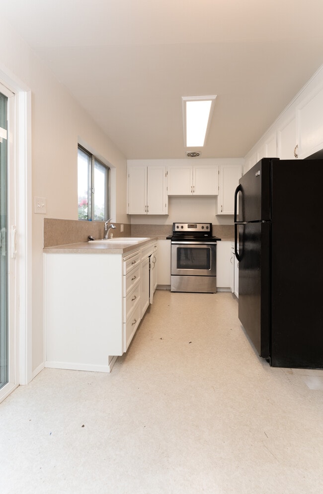 Building Photo - 16321 127th Pl SE