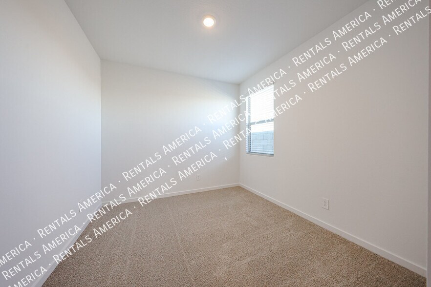 Building Photo - 15915 W Gray Fox Trl