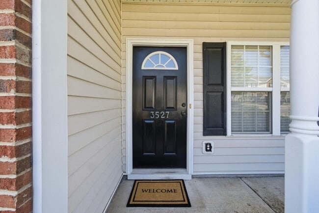 Building Photo - 3527 Londonville Ln