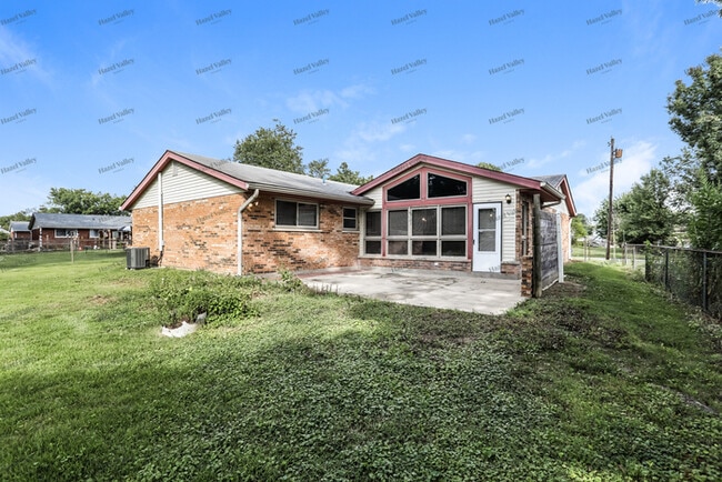 Building Photo - 9075 Tripoli Dr