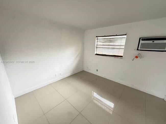 Building Photo - 101 NE 41st St