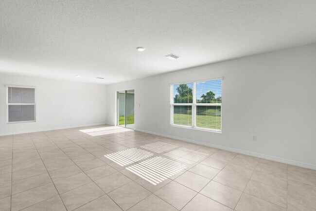 Building Photo - LIKE NEW Home for Rent in Ridgewood!