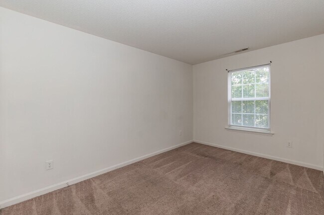 Building Photo - 8650 Neuse Landing Ln