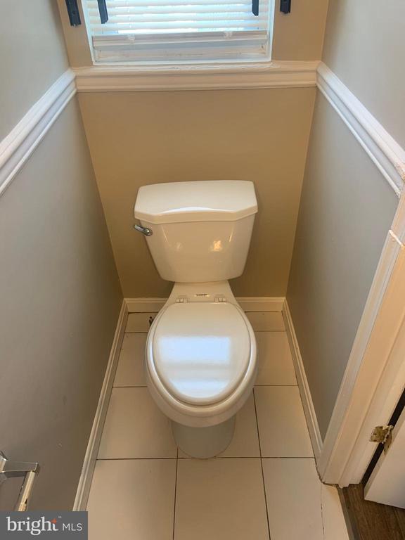 Building Photo - 2504 W Franklin St