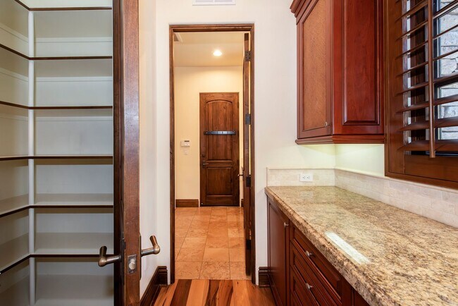 Building Photo - 7767 Kestrel Ln