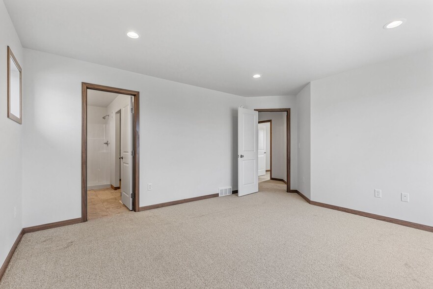 Building Photo - 2714 10th St W