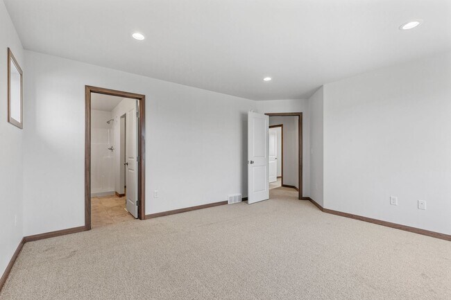 Building Photo - 4-bedroom, 3-bathroom West Fargo Single-Family Home w/ 2 Stall Garage