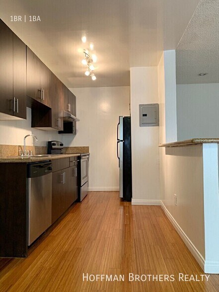 Building Photo - 1847 Winona Blvd