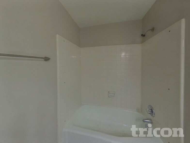 Building Photo - 8129 Blairtree Ct