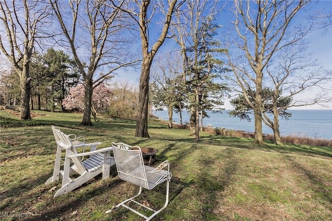 Building Photo - 283 Corning Dr