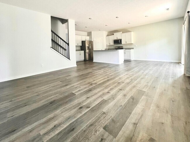Building Photo - 473 Park Vista Dr