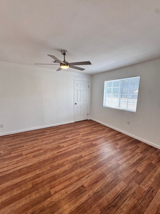 Building Photo - 14942 Cerritos Ave