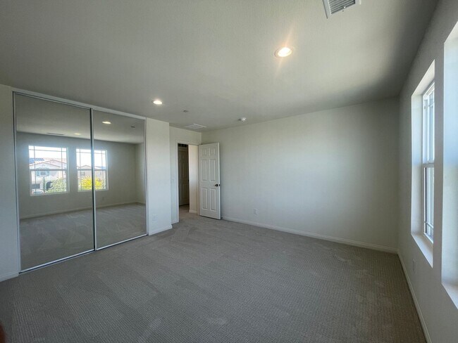 Building Photo - Victorville New Construction 5 bedroom!