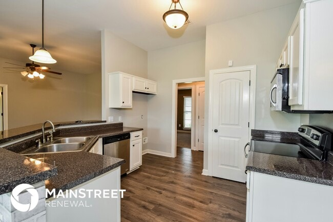 Building Photo - 8286 Willow Dr