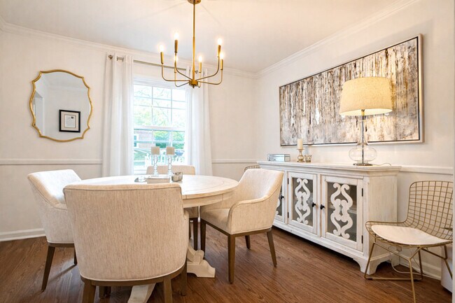 Building Photo - 7601 Bedfordshire Dr