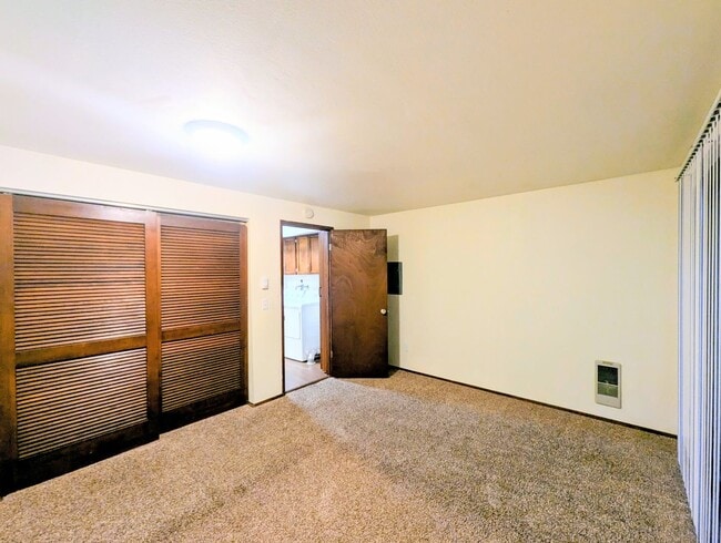 Building Photo - 2bd/1ba Everett Home