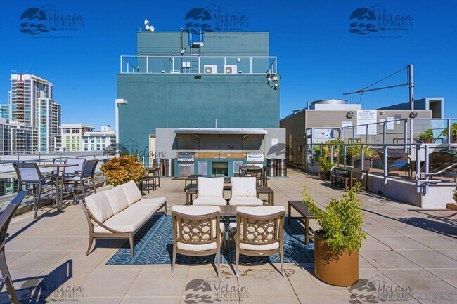 Building Photo - 1080 Park Blvd