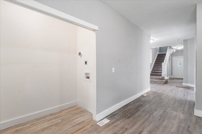 Building Photo - 1218 Brown St