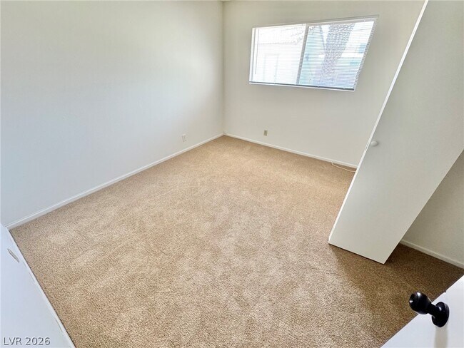 Building Photo - 2913 Colanthe Ave