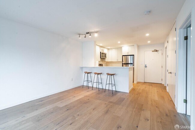 Building Photo - 2225 23rd St