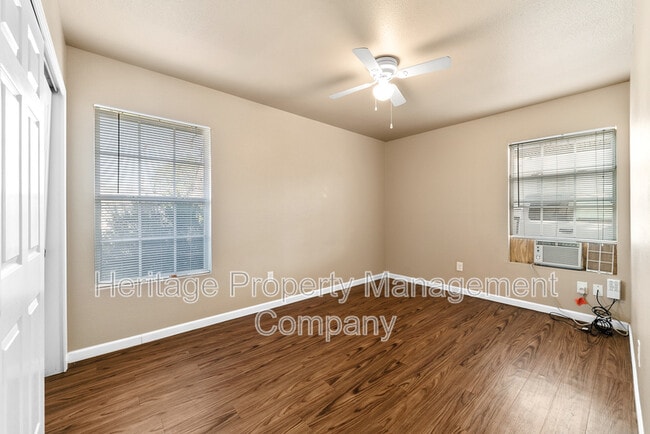Building Photo - 1222 W Thorain Blvd