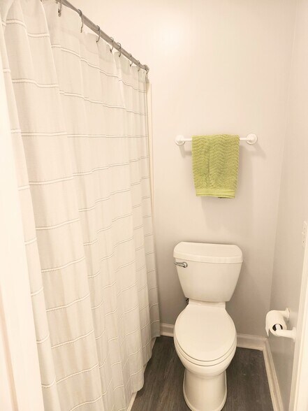 Building Photo - 17462 Front Beach Rd