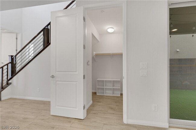 Building Photo - 11696 Redwood Mountain Ave