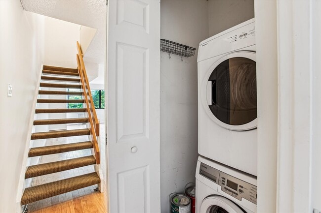 Building Photo - 1245 13th St NW