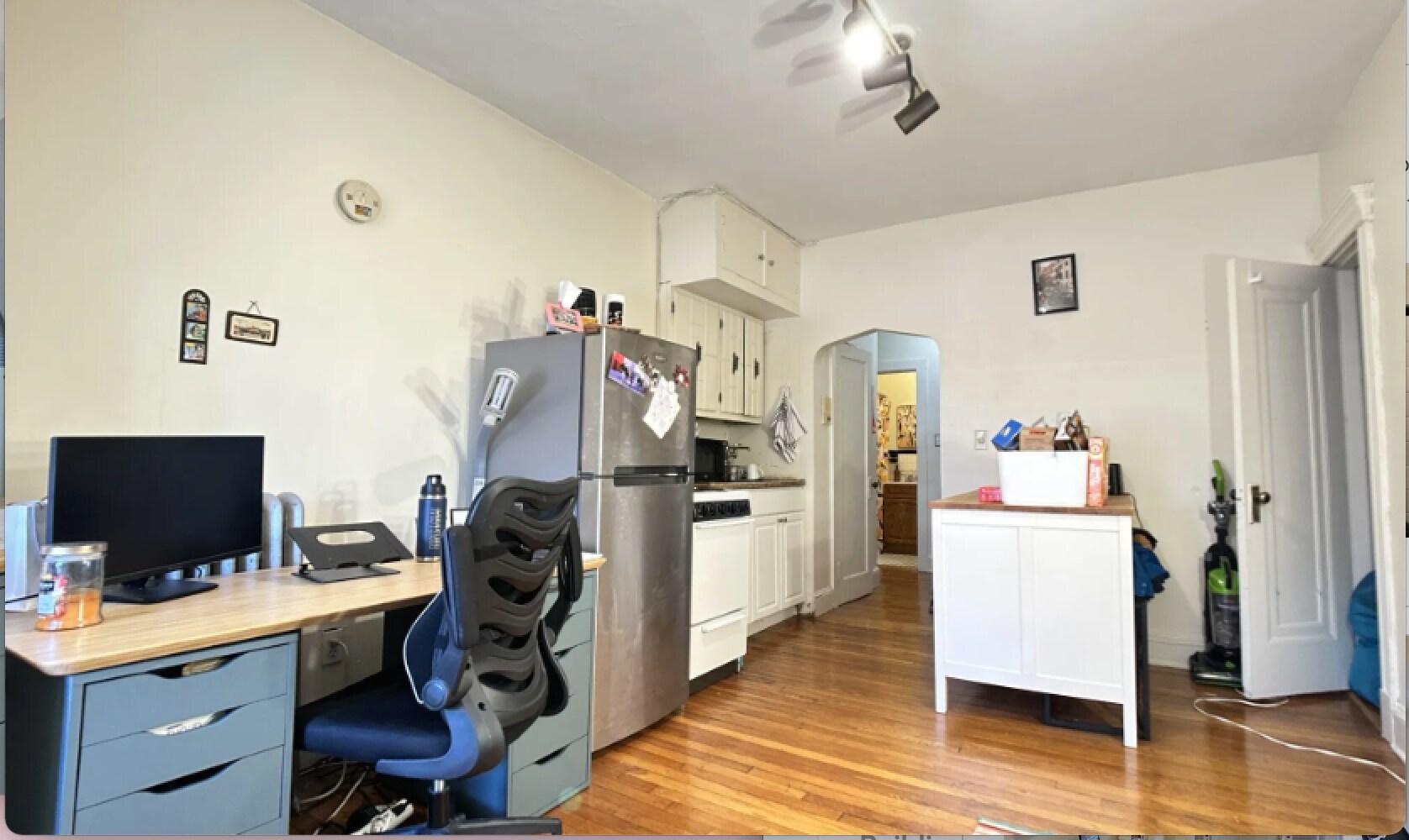 Building Photo - 70 Strathmore Rd