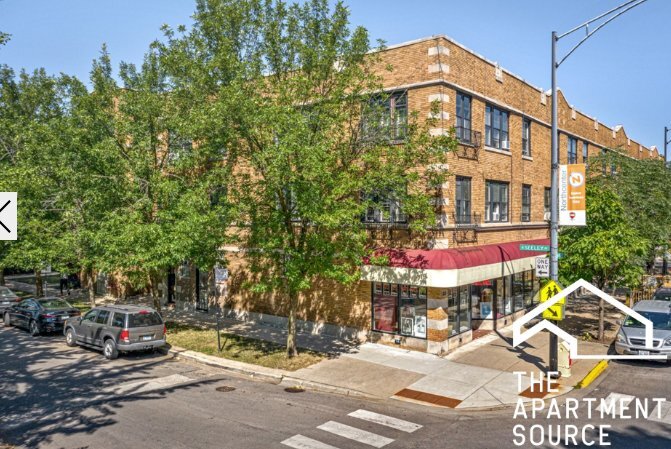 Building Photo - 2022 W Montrose Ave
