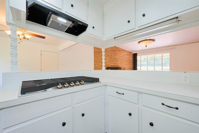 Building Photo - 30525 Hegar Rd