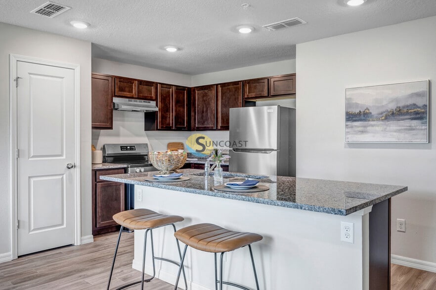 Building Photo - 6486 Sweetbay Ln