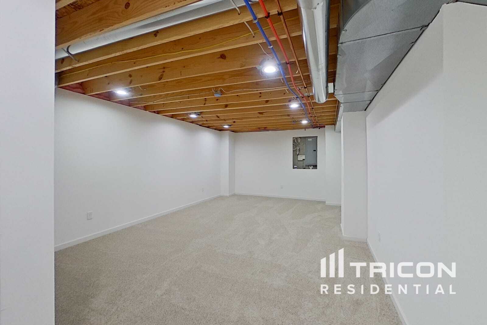 Building Photo - 218 Roxbury Dr